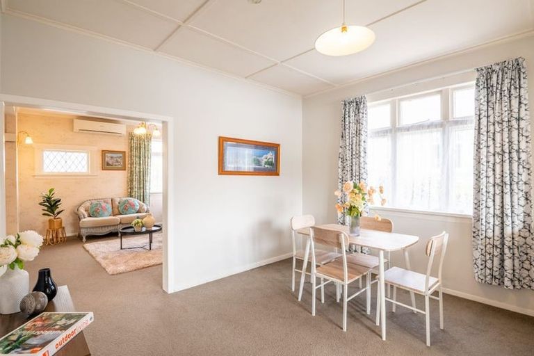 Photo of property in 13 Retter Street, Paparangi, Wellington, 6037