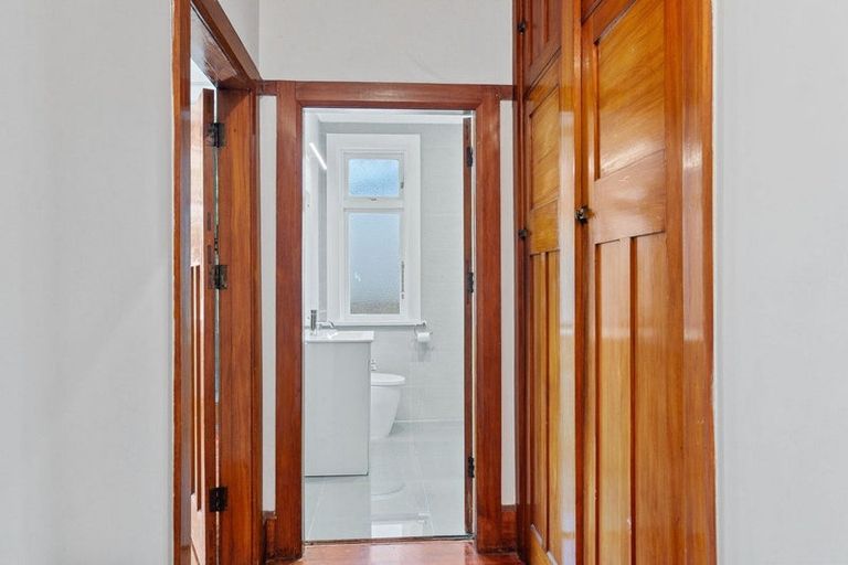 Photo of property in 8 Annandale Avenue, Takaro, Palmerston North, 4410