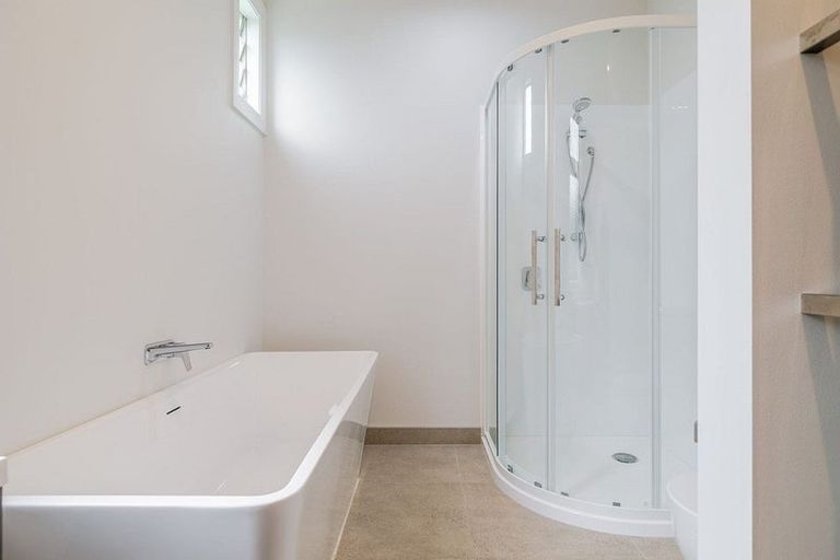 Photo of property in 48 Miro Street, Takaro, Palmerston North, 4410