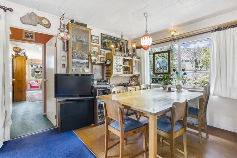 Photo of property in 22 Santiago Crescent, Unsworth Heights, Auckland, 0632