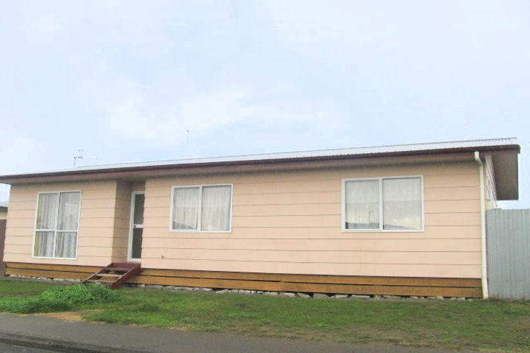 Photo of property in 8b Arklow Place, Flaxmere, Hastings, 4120