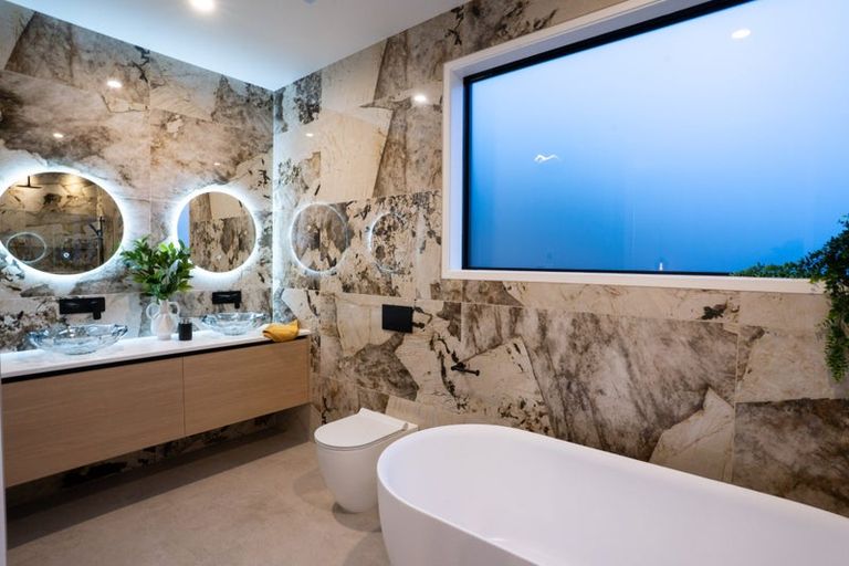 Photo of property in 59 Main Road, Redcliffs, Christchurch, 8081