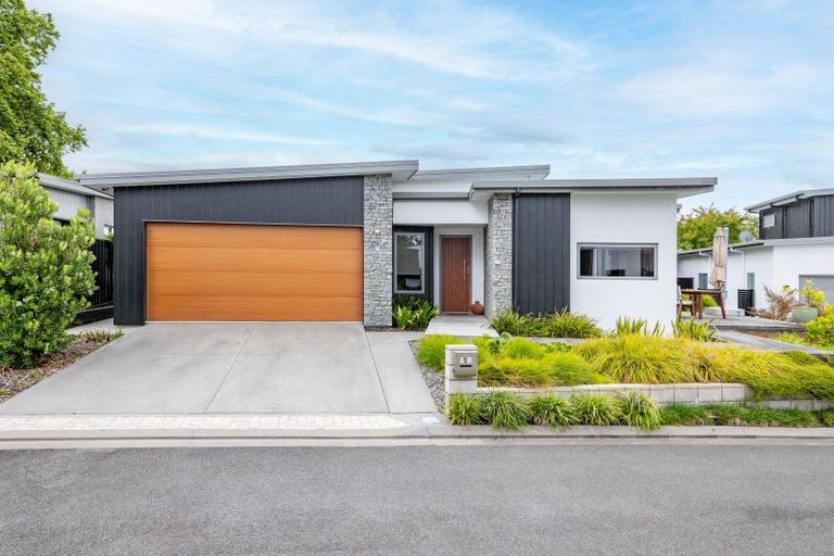 Photo of property in 12 Ada Close, Cambridge, 3434