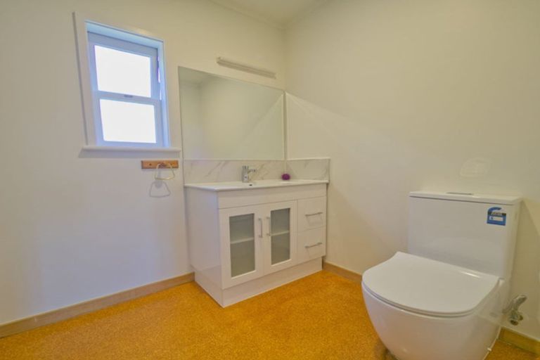 Photo of property in 20b Coronation Street, Belmont, Auckland, 0622