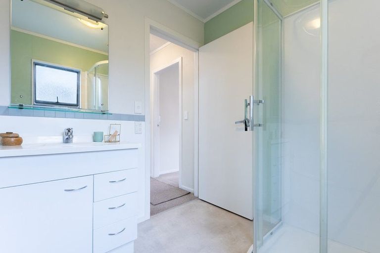 Photo of property in 2a Kokako Road, Otaihanga, Paraparaumu, 5036