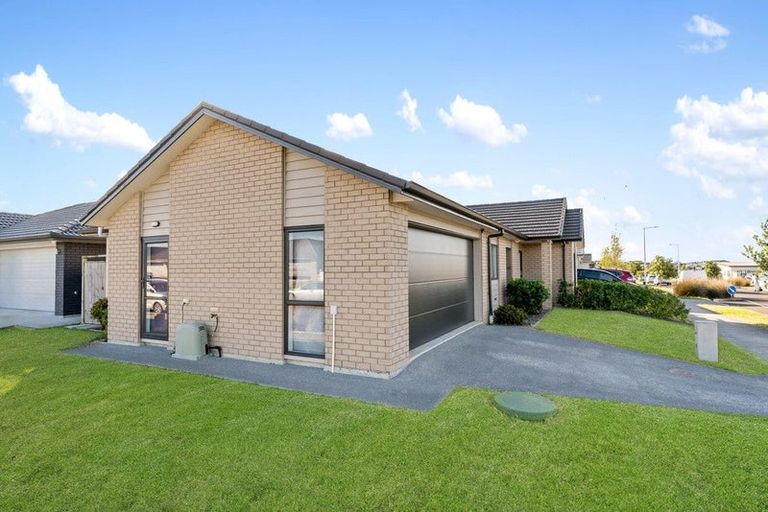 Photo of property in 18 Perla Road, Pukekohe, 2120