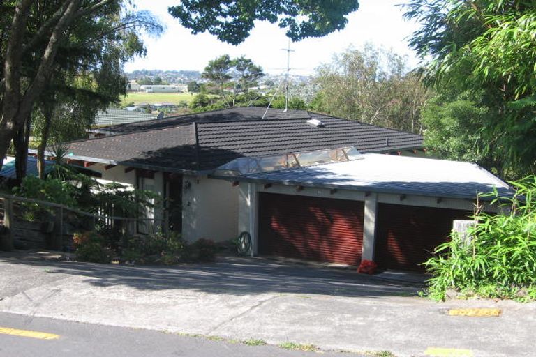 Photo of property in 3a Mulberry Place, Glenfield, Auckland, 0629
