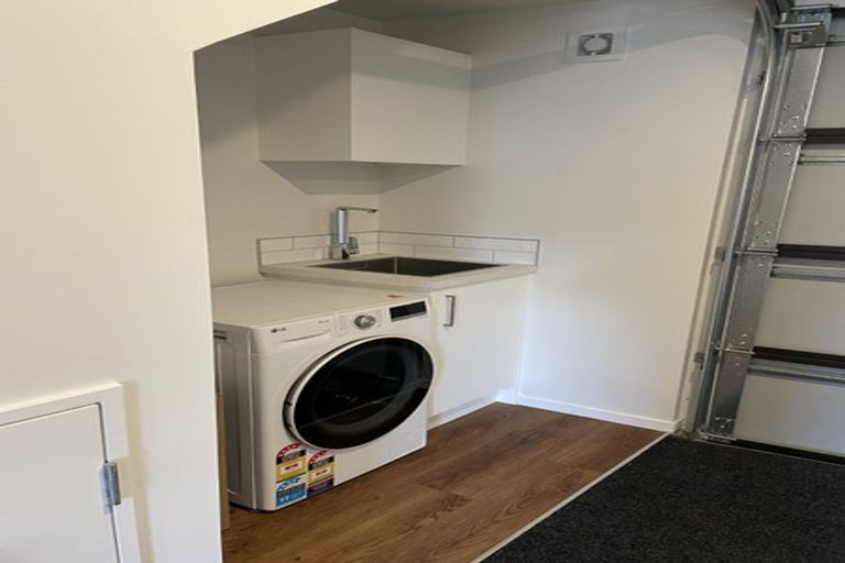 Photo of property in 4/5 Dellwood Avenue, Henderson, Auckland, 0612