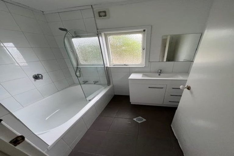 Photo of property in 1/27 Halsey Road, Manurewa, Auckland, 2102