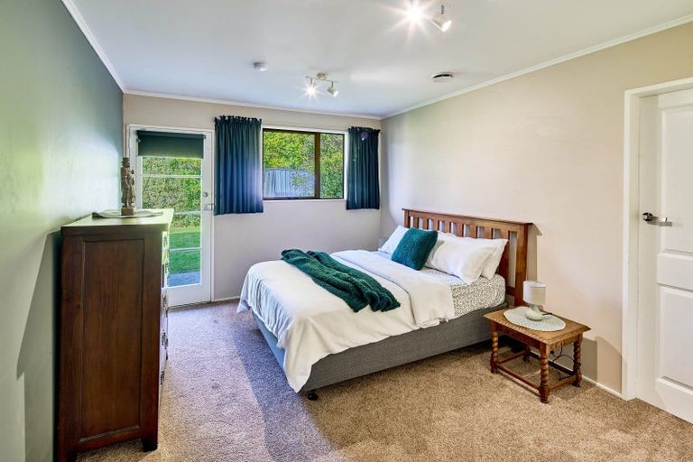 Photo of property in 8 Balliol Drive, Tawa, Wellington, 5028