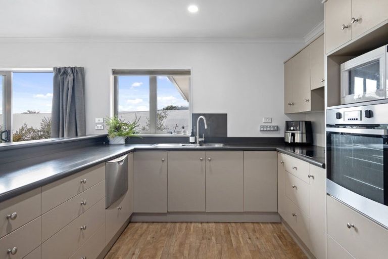 Photo of property in 7 Gilders Grove, Heathcote Valley, Christchurch, 8022