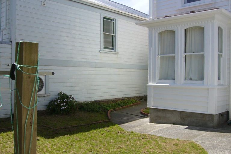 Photo of property in 78 Tasman Street, Mount Cook, Wellington, 6021