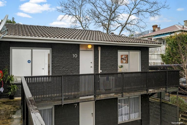 Photo of property in 9b Mander Place, Bucklands Beach, Auckland, 2012