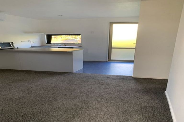 Photo of property in 17 Meteor Place, Schnapper Rock, Auckland, 0632