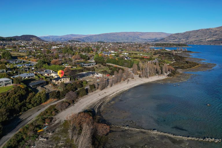 Photo of property in 337 Beacon Point Road, Wanaka, 9305