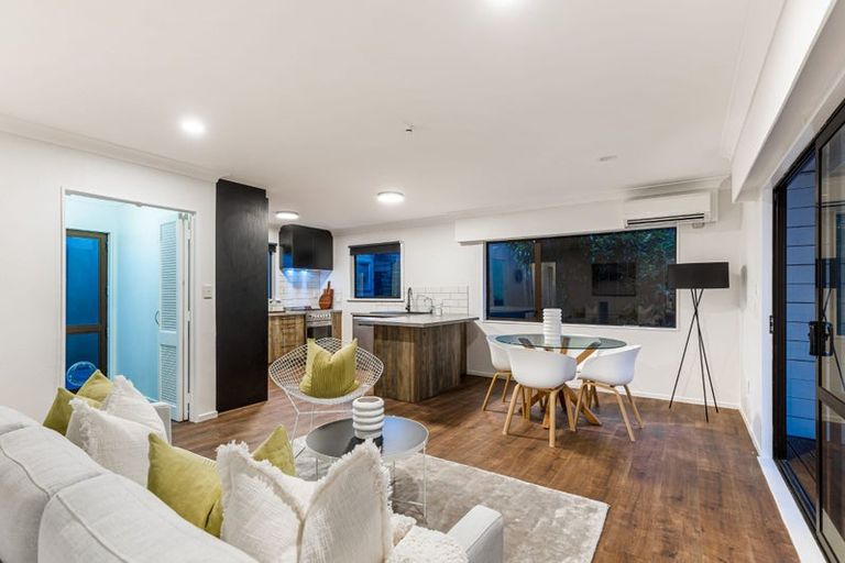 Photo of property in 2/26 Forest Hill Road, Henderson, Auckland, 0612