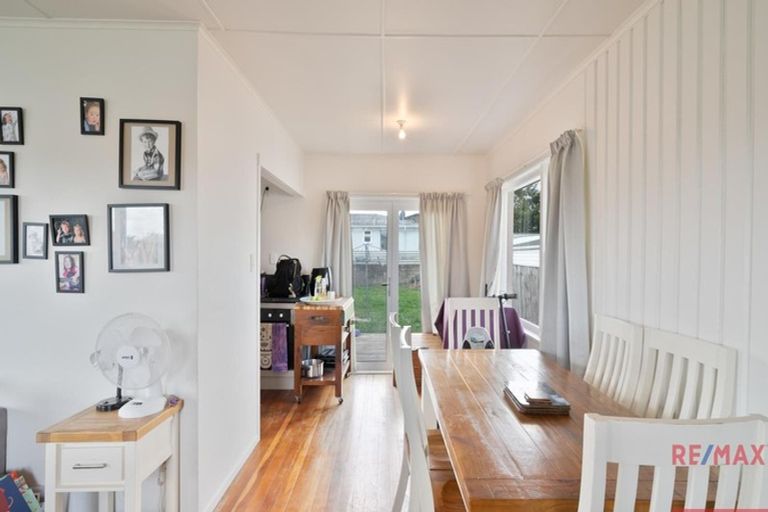 Photo of property in 2 Belgrave Place, Papakura, 2110