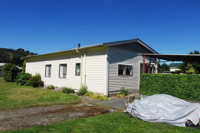 Photo of property in 2 Shearman Street, Reefton, 7830