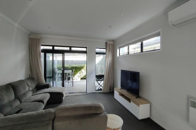 Photo of property in 4 Nohoanga Road, Karaka, Papakura, 2113