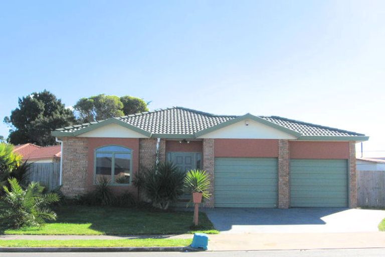 Photo of property in 18 Liddesdale Place, Papakura, 2110