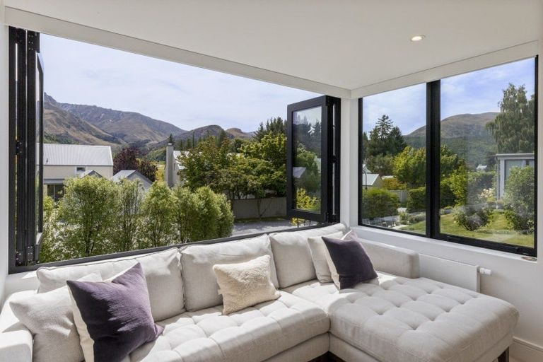 Photo of property in 29 Settlers Way, Arrowtown, 9371