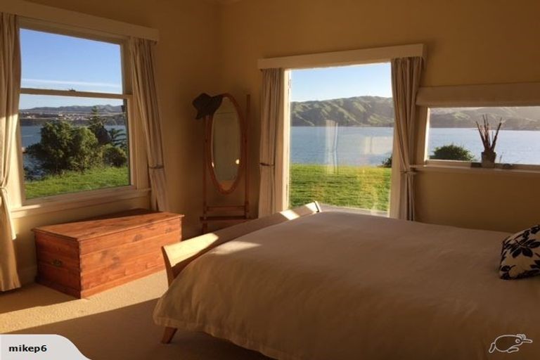 Photo of property in 300a Paremata Road, Whitby, Porirua, 5381