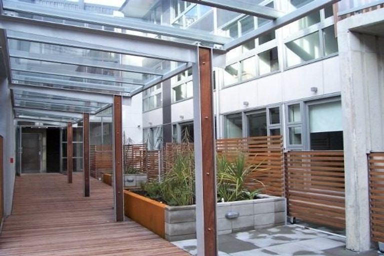 Photo of property in Revolucion Apartments, 205n/28 Torrens Terrace, Mount Cook, Wellington, 6011