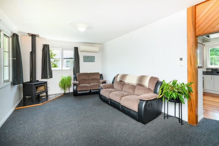 Photo of property in 5 Rangitira Avenue, Palmerston North, 4414
