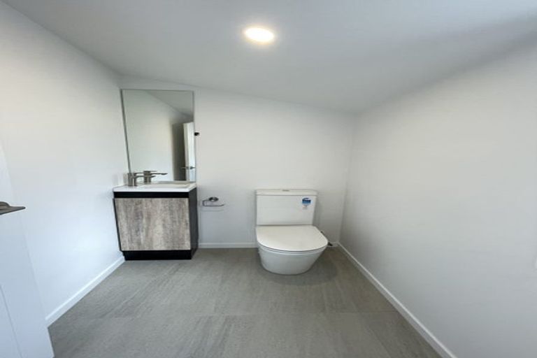 Photo of property in 65c Sunrise Avenue, Murrays Bay, Auckland, 0630