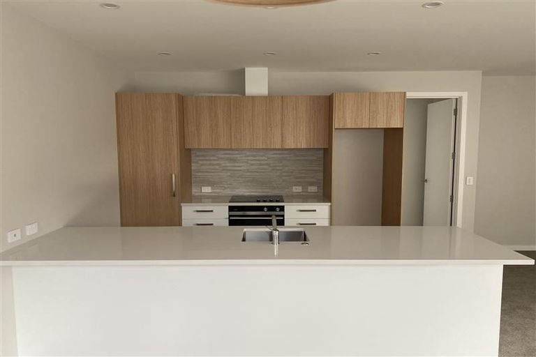 Photo of property in 35 Avenue Road, Greenmeadows, Napier, 4112