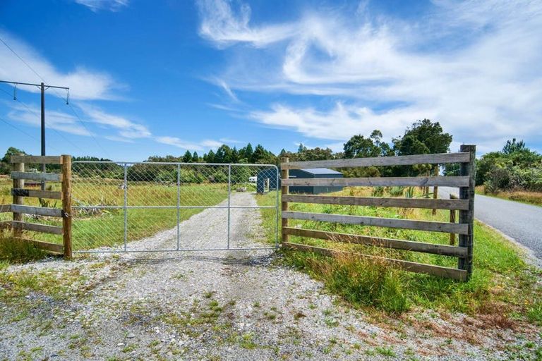 Photo of property in 136 Powerhouse Road, Fairdown, Westport, 7891