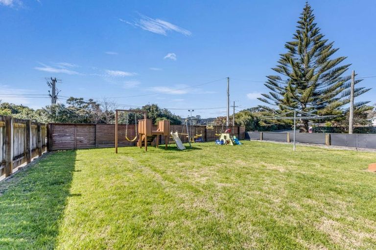 Photo of property in 16 Alberta Road, Glen Avon, New Plymouth, 4312