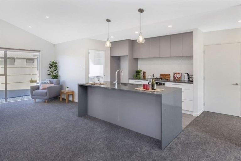Photo of property in 18 Kingsbridge West, Burwood, Christchurch, 8083