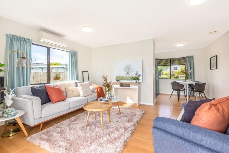 Photo of property in 17 The Bollard, Whitby, Porirua, 5024