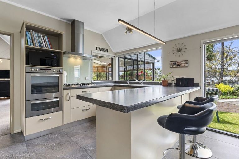Photo of property in 13a Mangorei Road, Strandon, New Plymouth, 4312