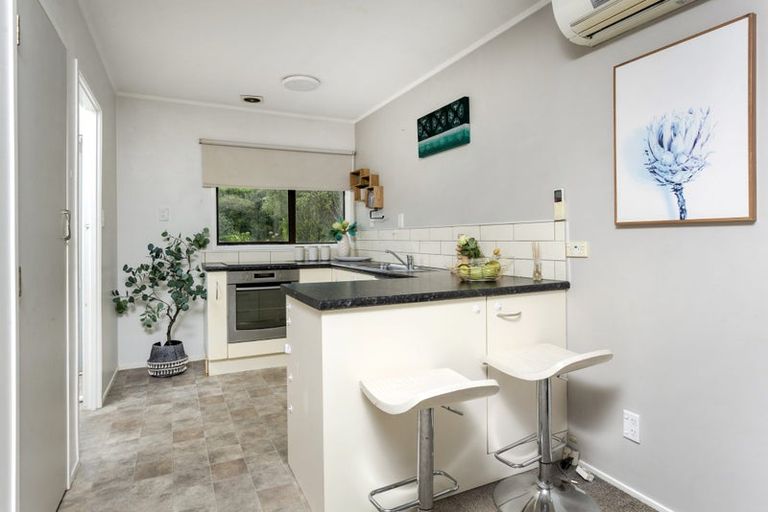 Photo of property in 2/20 Gladys Avenue, Glenfield, Auckland, 0629