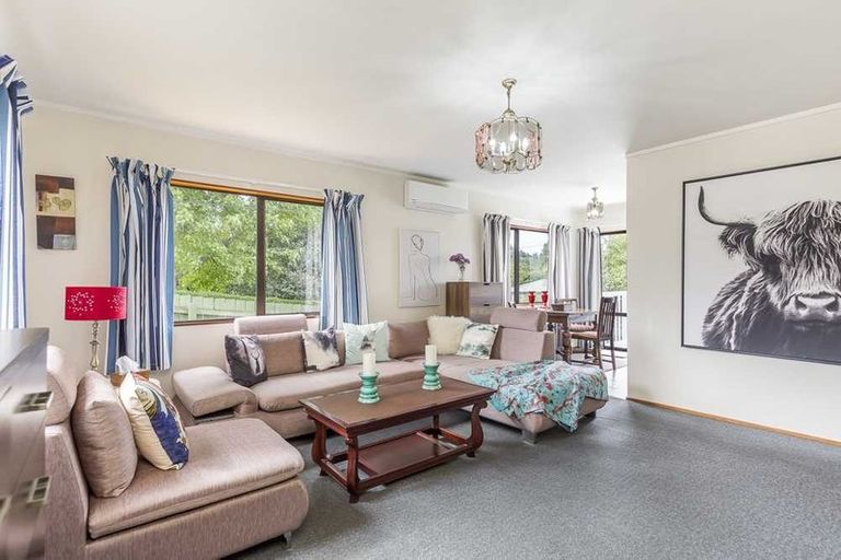 Photo of property in 2/233 Birkdale Road, Birkdale, Auckland, 0626