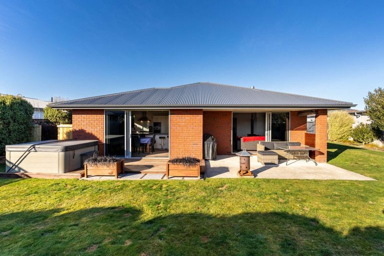 Photo of property in 14 William James Close, Mosgiel, 9024