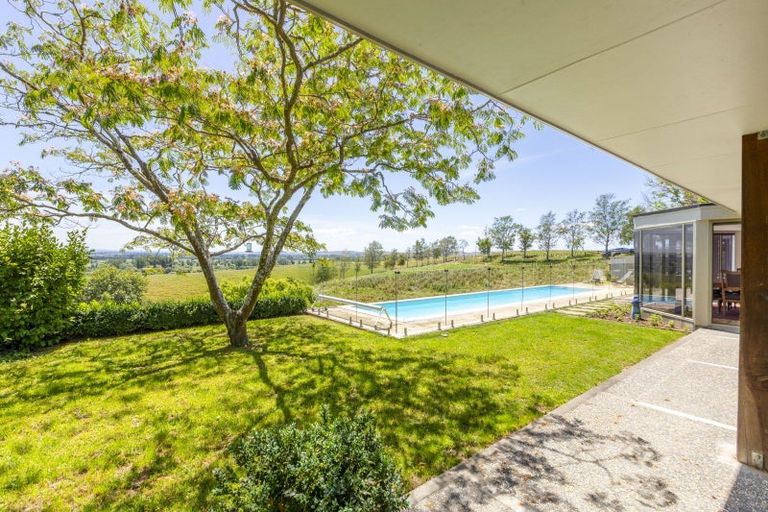 Photo of property in 15 Maharakeke Road, Waipukurau, 4281