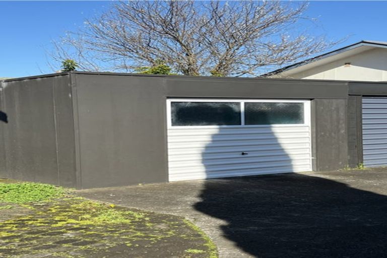 Photo of property in 14 Henderson Avenue, Tuakau, 2121
