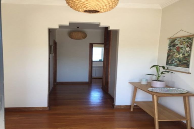 Photo of property in 12 Raumati Terrace, Khandallah, Wellington, 6035