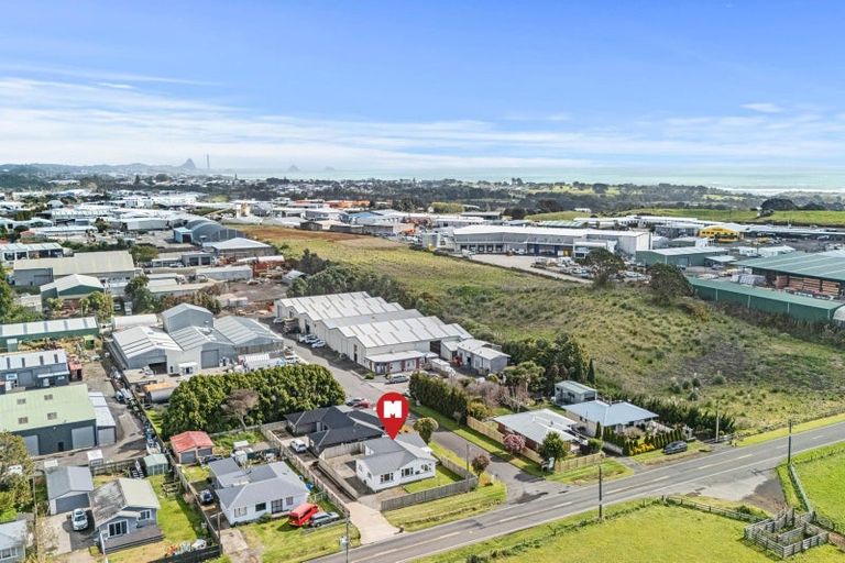 Photo of property in 44 Egmont Road, Waiwhakaiho, New Plymouth, 4312