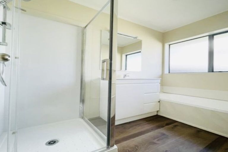 Photo of property in 1/99 Evelyn Road, Cockle Bay, Auckland, 2014