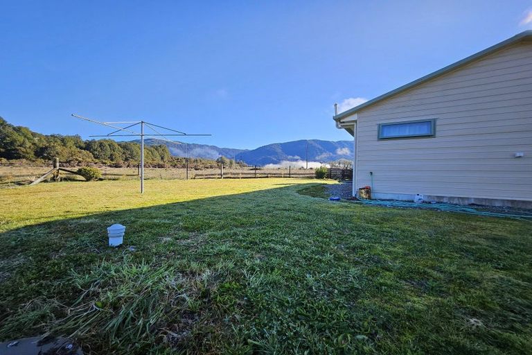 Photo of property in 720 Atarau Road, Atarau, Blackball, 7871