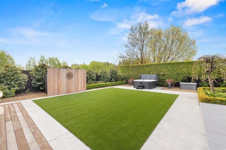 Photo of property in 51 Lewisham Park, St Albans, Christchurch, 8052