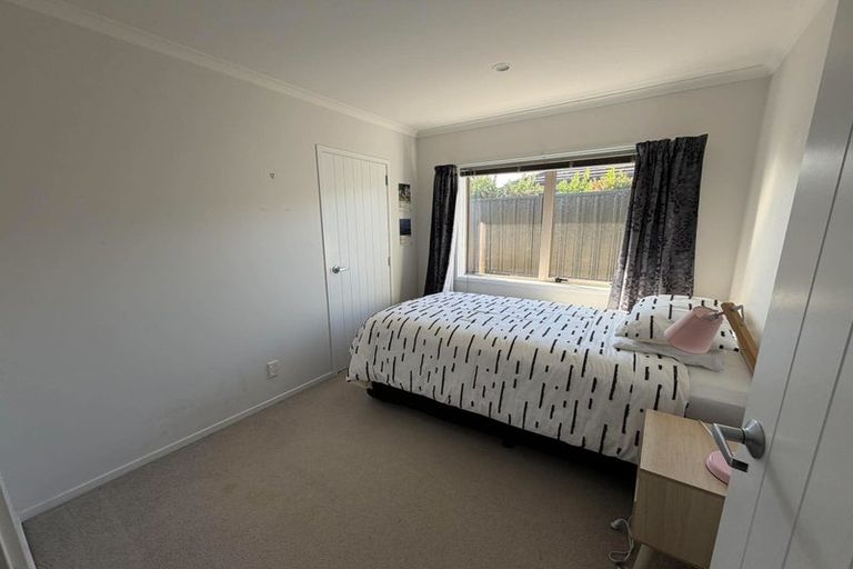 Photo of property in 40 Sunstone Crescent, Brown Owl, Upper Hutt, 5018
