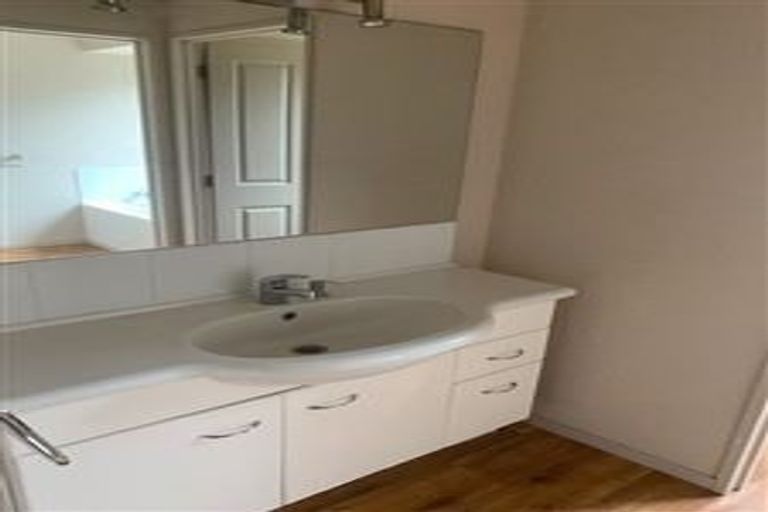 Photo of property in 22 Merriman Place, Pyes Pa, Tauranga, 3112