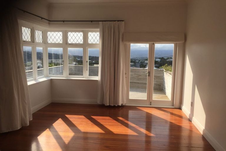 Photo of property in 20 Sugarloaf Road, Brooklyn, Wellington, 6021