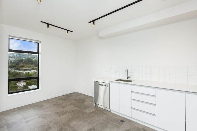 Photo of property in 69u4 Tiketike Way, Brooklyn, Wellington, 6021