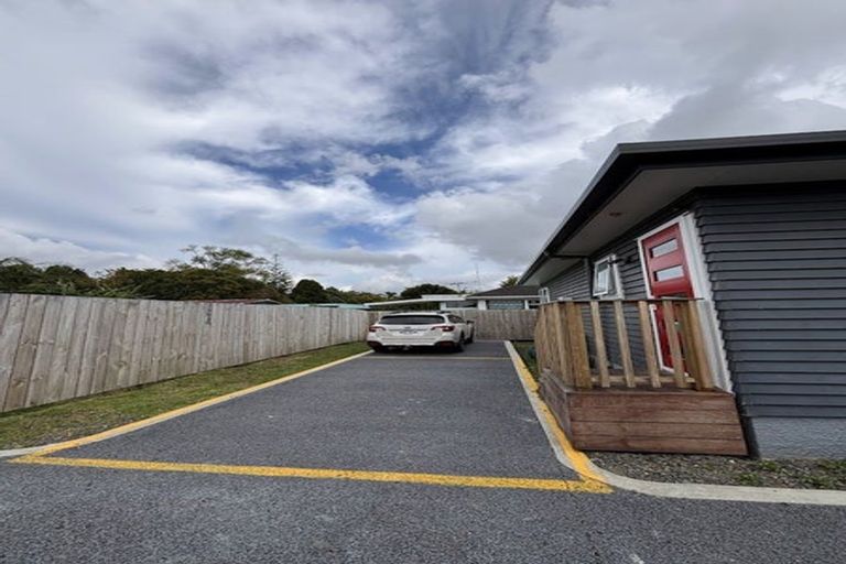 Photo of property in 22 Taikata Road, Te Atatu Peninsula, Auckland, 0610